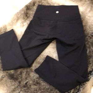 Lululemon cropped leggings